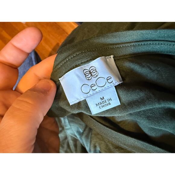 NWT CeCe Long Sleeve Hunter Green Lightweight Shirt Sz. M - Picture 3 of 5